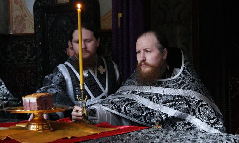 Вечернее причащение на литургии Преждеосвященных Даров