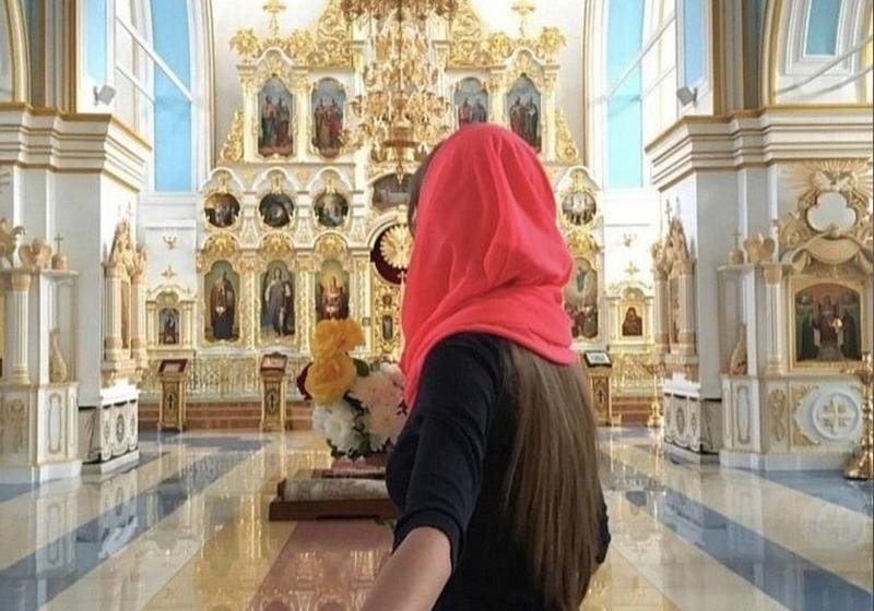 Почему женщинам не благословляется вход в алтарь? Почему женщинам не благословляется вход в алтарь?