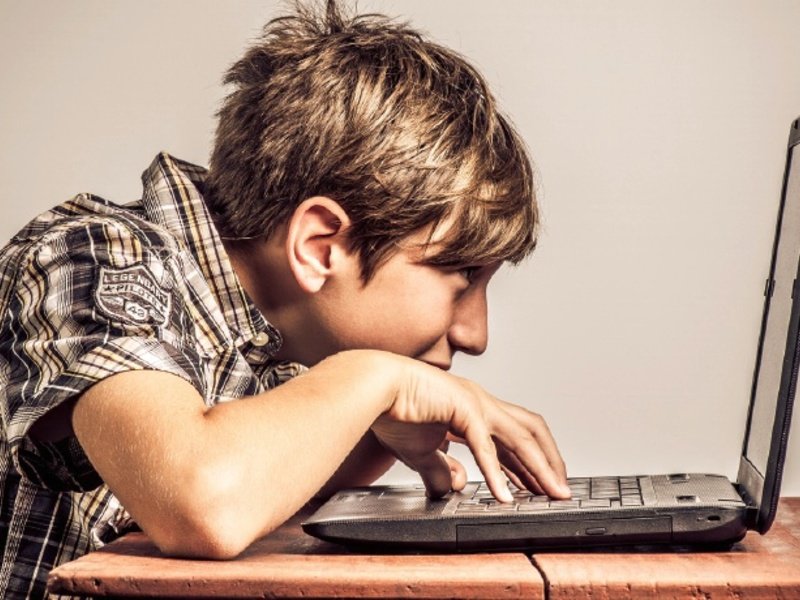 Подросток: одиночество в сети?