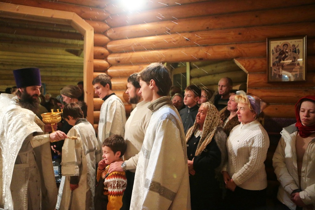 "Причастите нас, пожалуйста, мы опоздали"