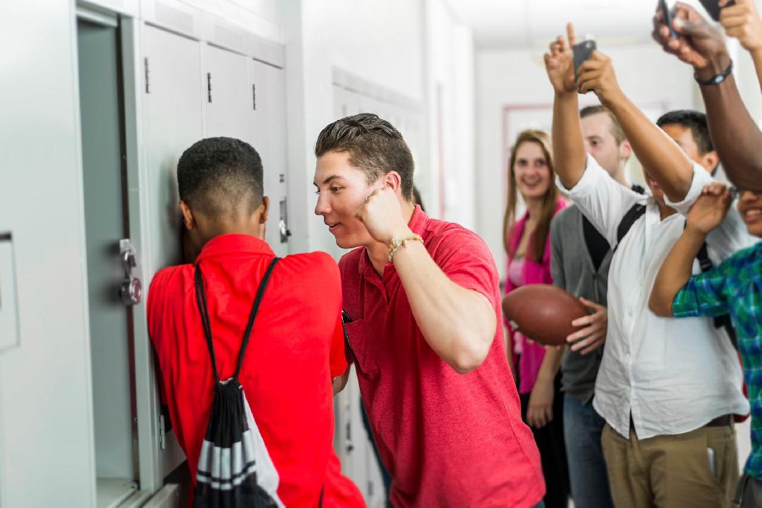 Травля в детском коллективе. Есть ли способы её преодолеть?
