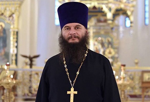 "Святая несвятая семья"