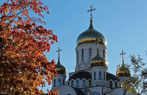 Священное Предание и человеческая самодеятельность